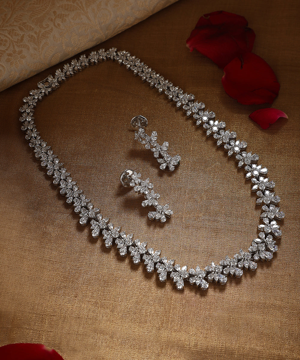 Ujjiti_Handcrafted_Pure_Silver_Swarovski_Necklace_Set_WeaverStory_01