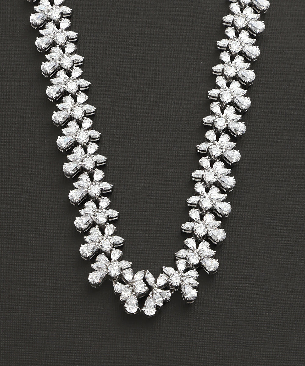 Ujjiti_Handcrafted_Pure_Silver_Swarovski_Necklace_Set_WeaverStory_03