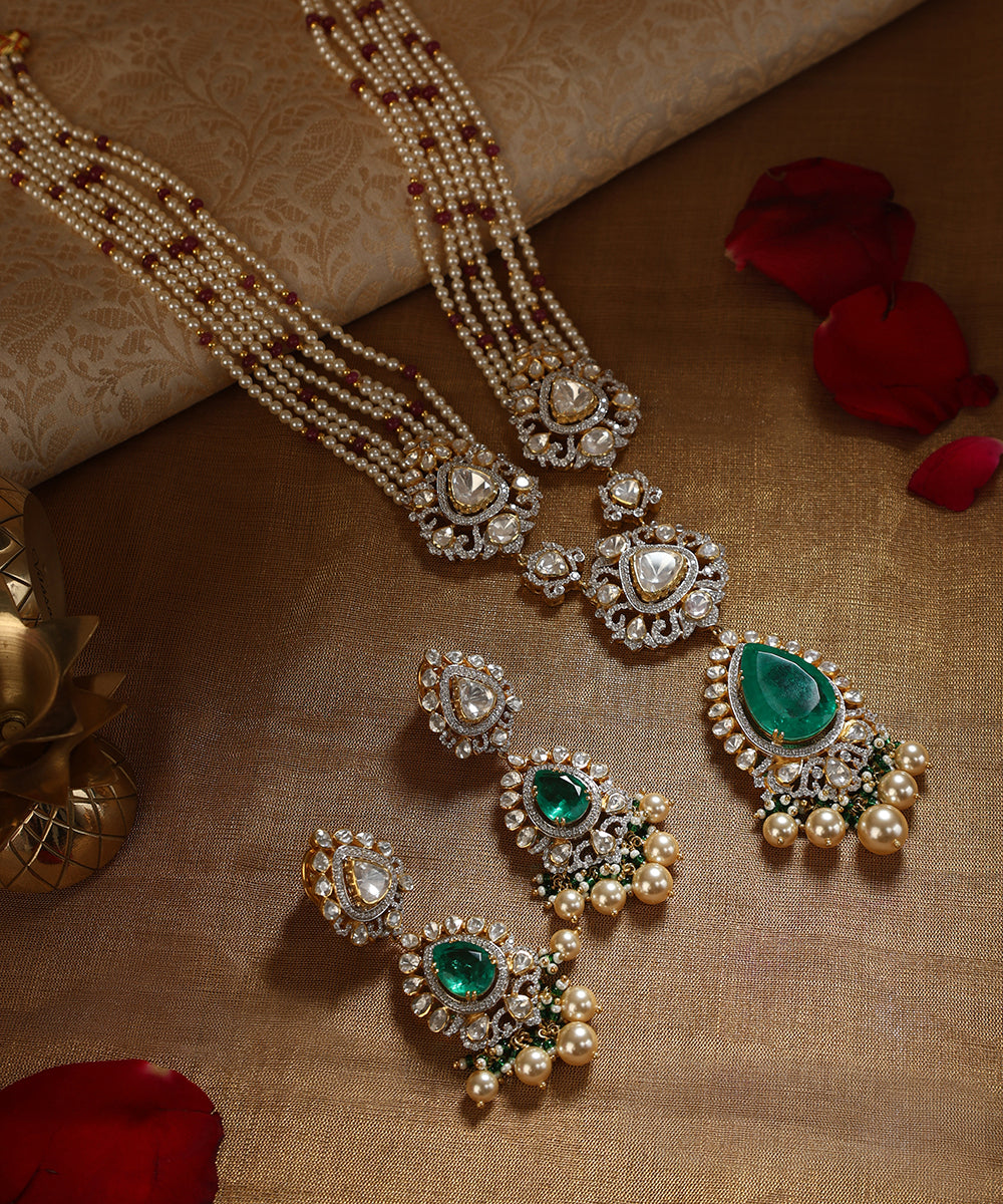 Arka_Handcrafted_Pure_Silver_Swarovski_Emerald_Necklace_Set_With_Moissanite_Polki_WeaverStory_01