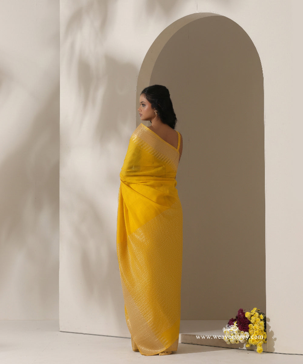 Yellow_Handloom_Plain_With_Broad_Border_Cotton_Silk_Chanderi_Saree_WeaverStory_03