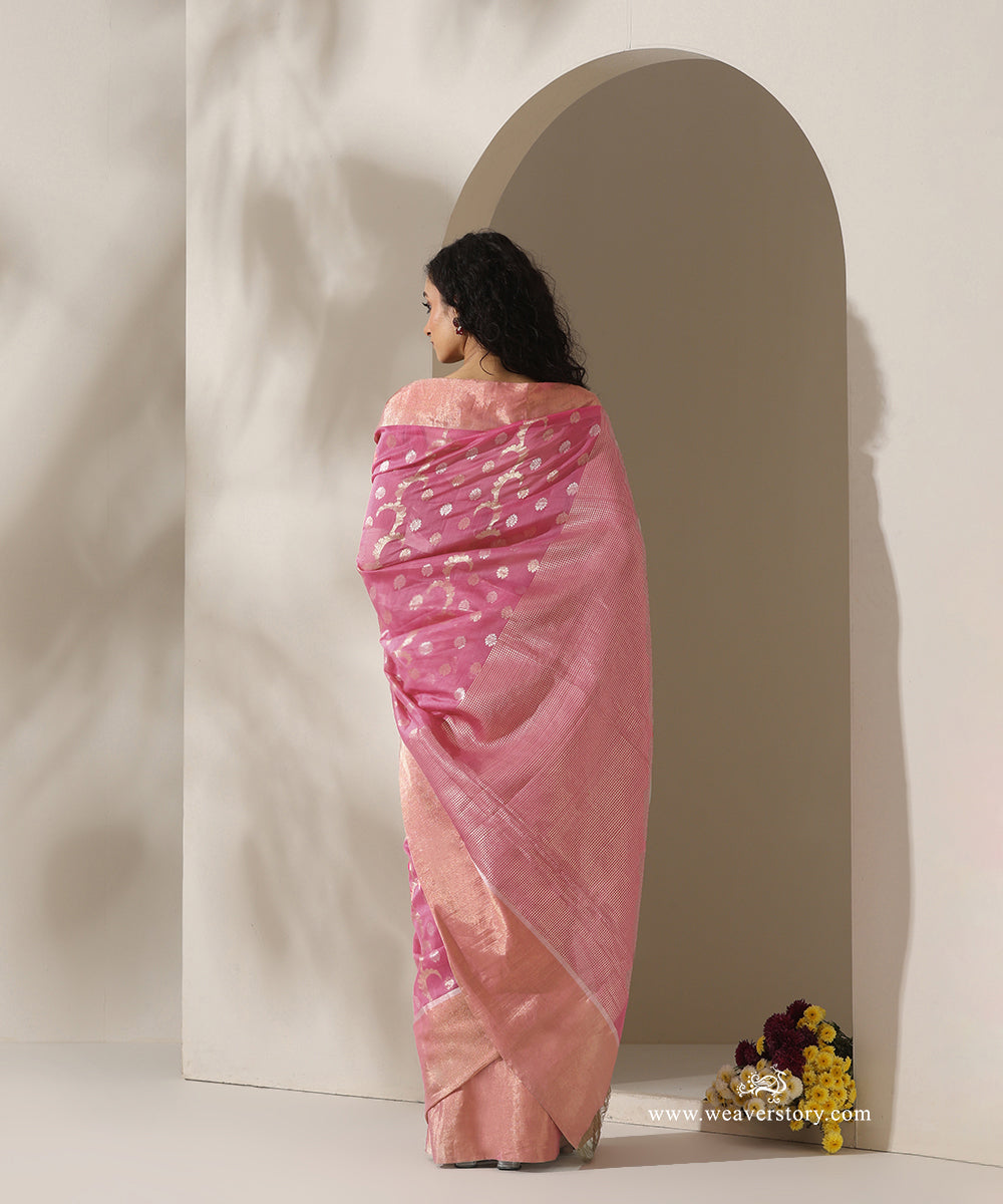 Pink_Handloom_Classic_Floral_Jaal_Soft_Cotton_Silk_Chanderi_Saree_WeaverStory_03