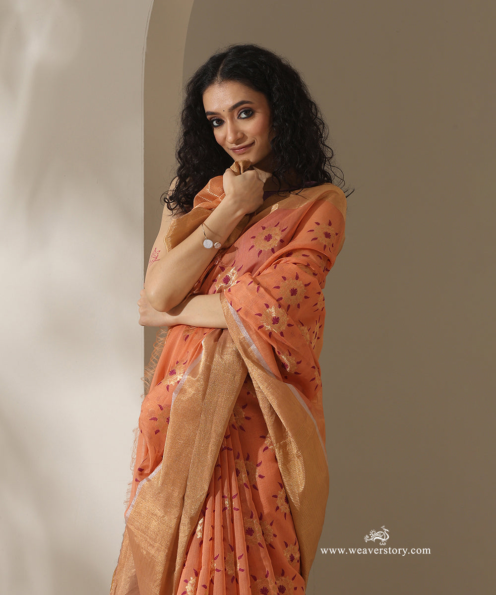 Peach_&amp;_Magenta_Handloom_Sunflower_Motif_Jaal_Cotton_Silk_Chanderi_Saree_WeaverStory_02