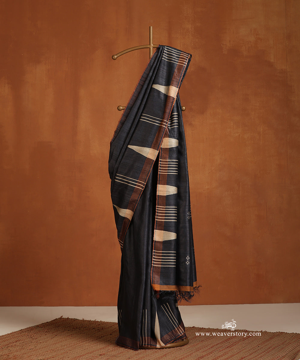 Charcoal_Handloom_Pure_Tussar_Silk_Saree_With_Beige_Temple_Border_WeaverStory_01