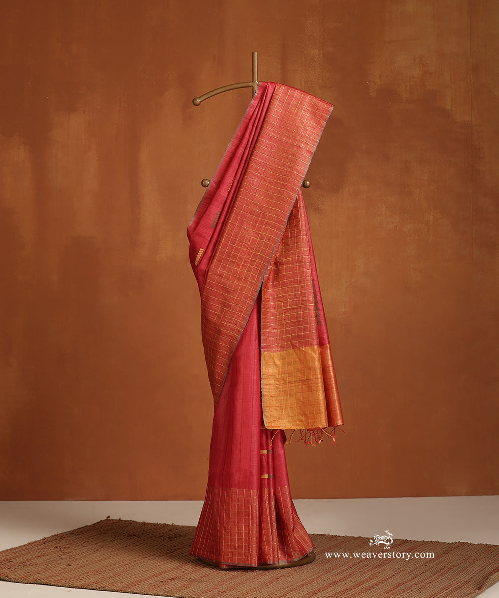 Reddish_Orange_Handloom_Pure_Tussar_Silk_Saree_With_Gold_Zari_Checks_Border_And_Green_Yellow_Lines_WeaverStory_01