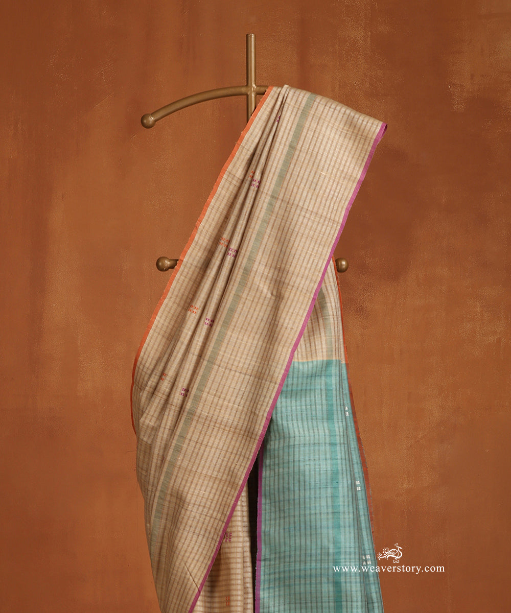 Wheat_Beige_Handloom_Pure_Tussar_Silk_Saree_With_Ice_Blue_Palla_WeaverStory_02