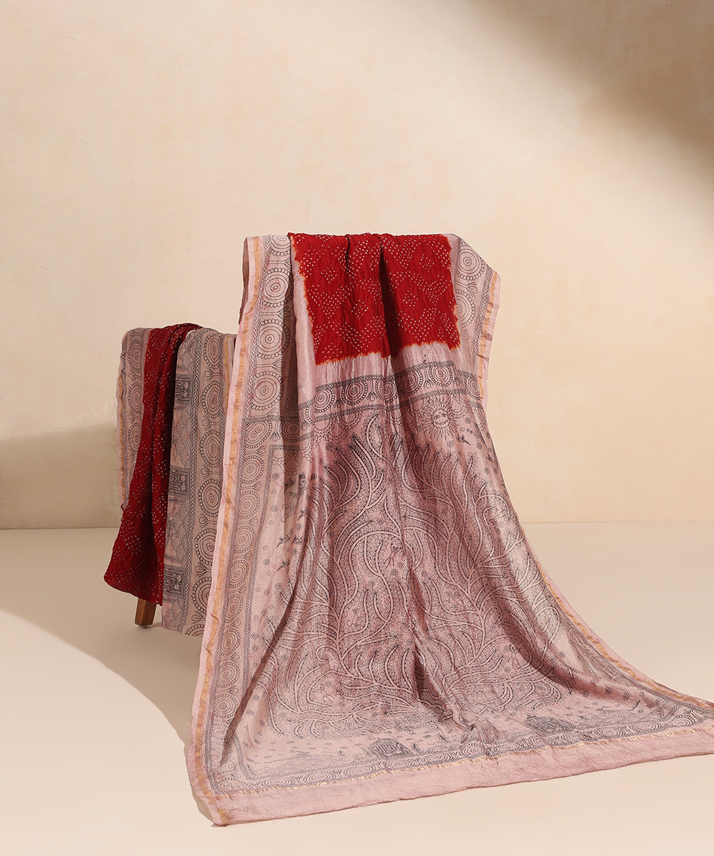 Red_And_Beige_Handloom_Pure_Cotton_Chanderi_Bandhani_Mata-Ni-Pachedi_Saree_With_Hand_Printed_Big_Tree_On_Pallu_WeaverStory_01