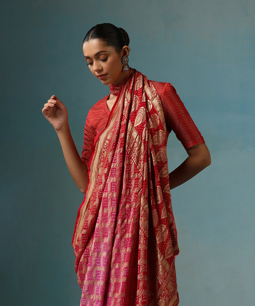 Pink_And_Red_Handloom_Pure_Georgette_Banarasi_Bandhej_Saree_With_Zari_WeaverStory_02