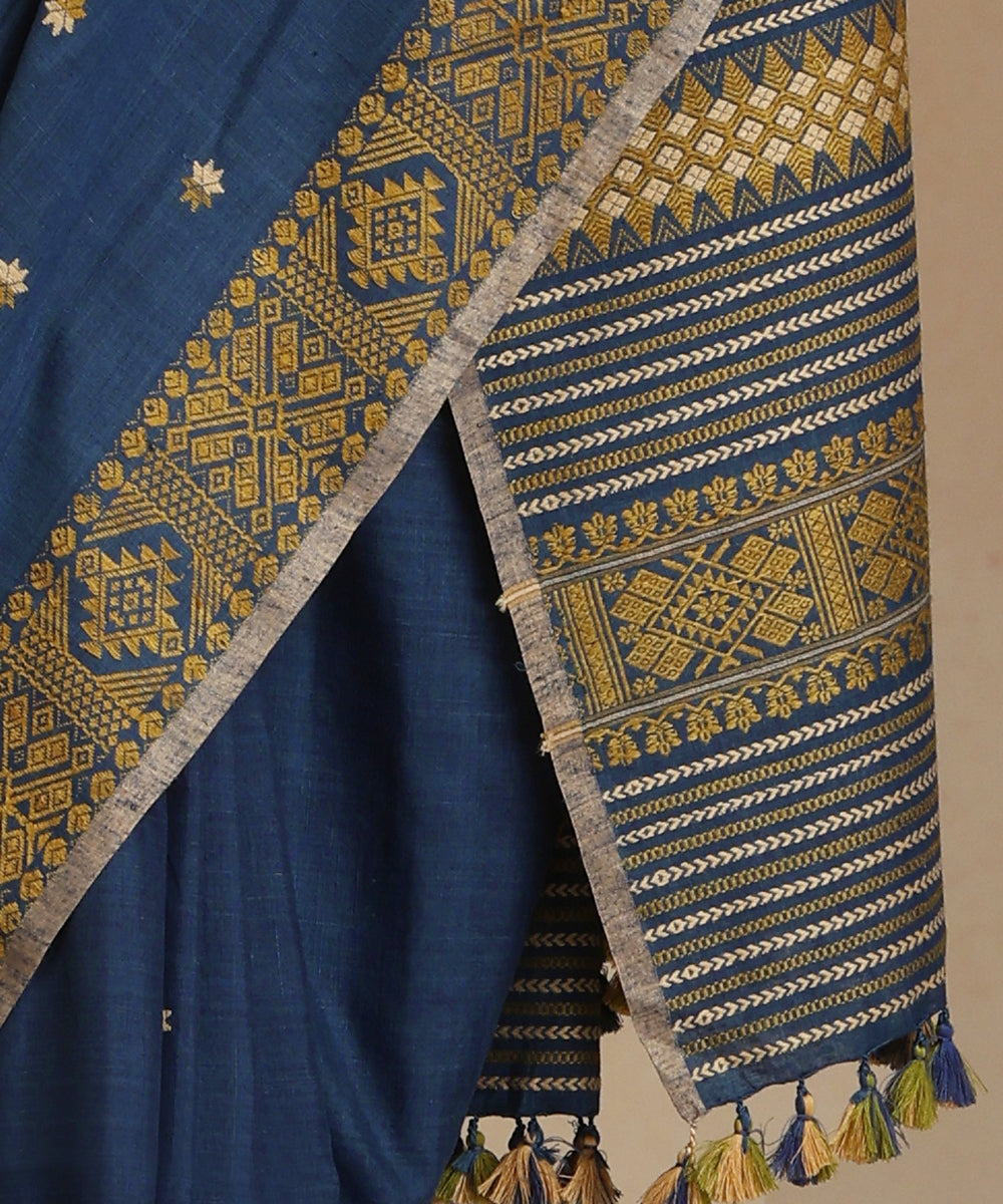 Blue_Handloom_Pure_Eri_Silk_Assam_Indigo_Dye_Saree_With_Yellow_And_Beige_Small_Floral_Booti_And_Yellow_Border_WeaverStory_04