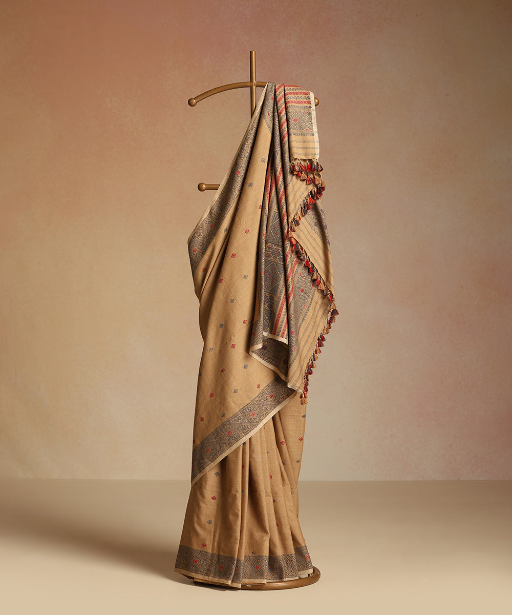 Beige_Handloom_Pure_Eri_Silk_Tea_Pluff_Dye_Saree_With_Red_Meena_Flowers_WeaverStory_01