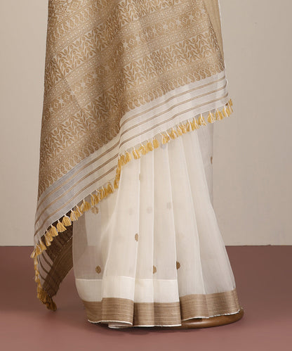 White_Handloom_Raw_Mulberry_Silk_Natural_Dye_Saree_With_Beige_Border_Pallu_WeaverStory_03