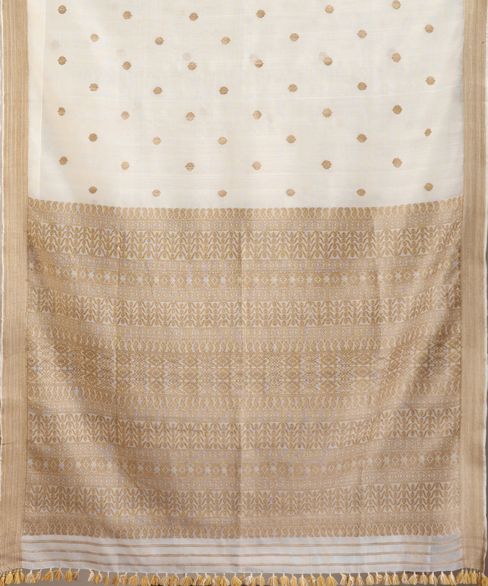 White_Handloom_Raw_Mulberry_Silk_Natural_Dye_Saree_With_Beige_Border_Pallu_WeaverStory_05