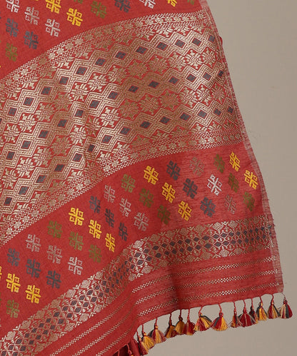 Rust_Handloom_Pure_Eri_Silk_Assam_Manjistha_Dye_Saree_With_Multicoloured_Floral_Booti_WeaverStory_04