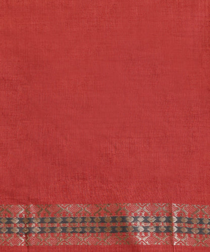 Rust_Handloom_Pure_Eri_Silk_Assam_Manjistha_Dye_Saree_With_Multicoloured_Floral_Booti_WeaverStory_06