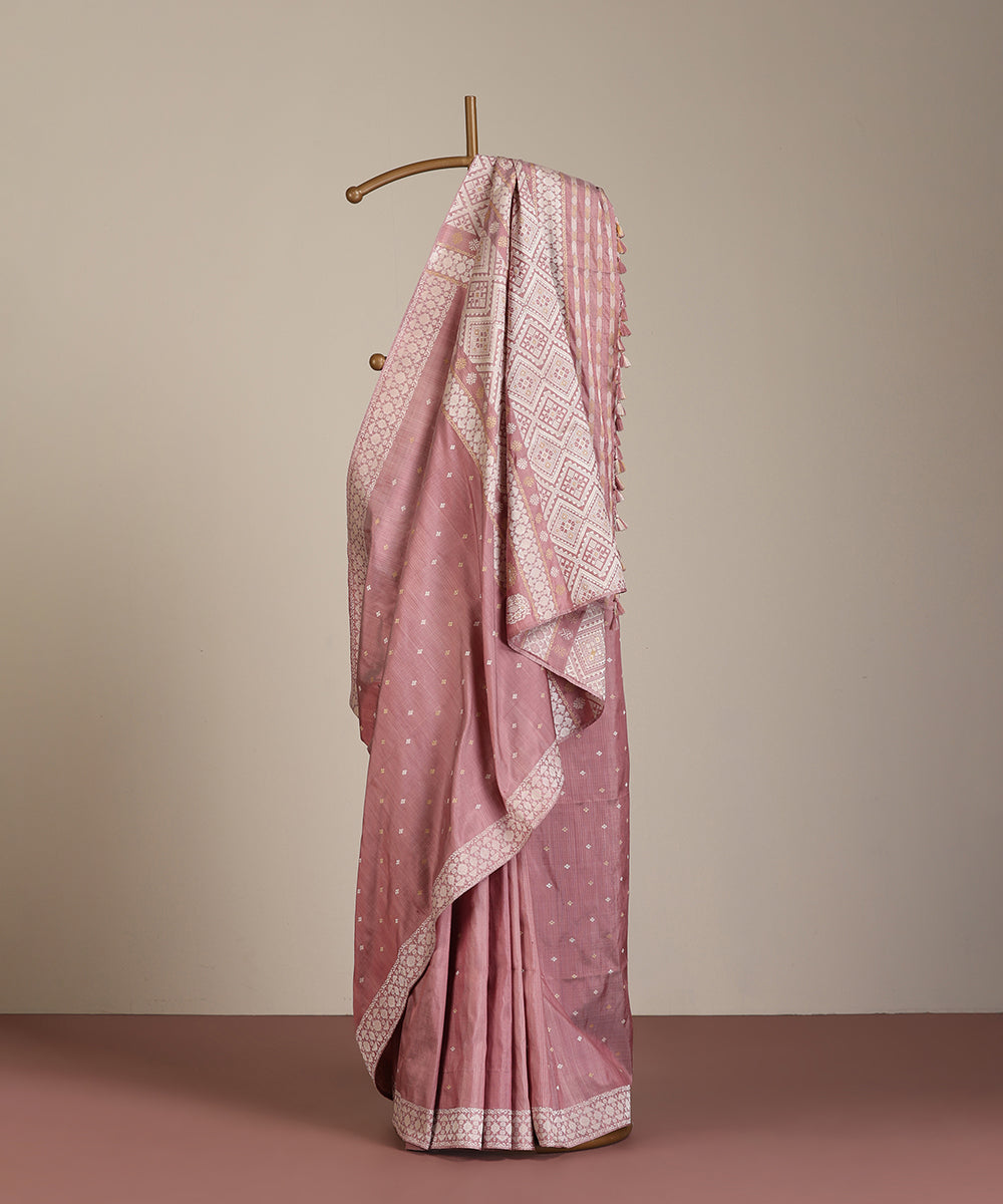 Lilac_Handloom_Pure_Mulberry_Silk_Lac_Stick_Dye_Saree_With_Ambi_Booti_On_Pallu_WeaverStory_01