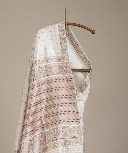White_Handloom_Pure_Mulberry_Silk_Natural_Dye_Saree_With_Red_Meena_Border_Pallu_WeaverStory_02