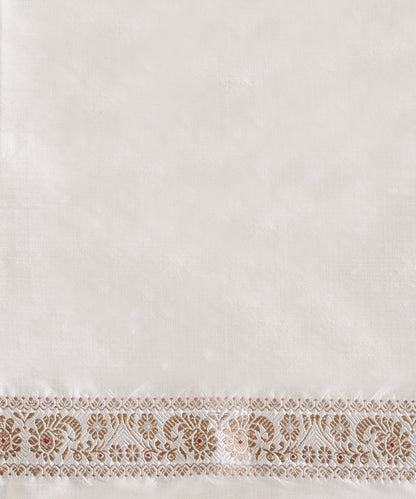 White_Handloom_Pure_Mulberry_Silk_Natural_Dye_Saree_With_Red_Meena_Border_Pallu_WeaverStory_05