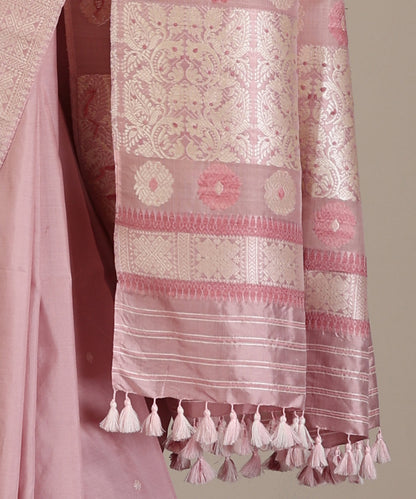 Baby_Pink_Handloom_Pure_Mulberry_Silk_Lac_Stick_Dye_Saree_With_Intricate_Pallu_And_Pink_Meena_WeaverStory_04