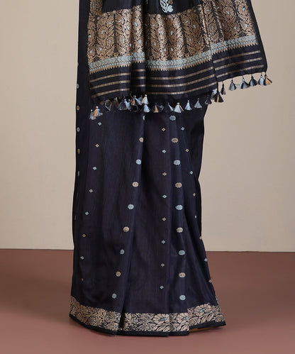 Blue_Handloom_Raw_Mulberry_Silk_Myrobalan_Dye_Saree_With_Sky_Blue_Floral_Boota_WeaverStory_03