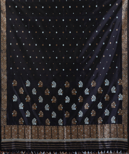 Blue_Handloom_Raw_Mulberry_Silk_Myrobalan_Dye_Saree_With_Sky_Blue_Floral_Boota_WeaverStory_05
