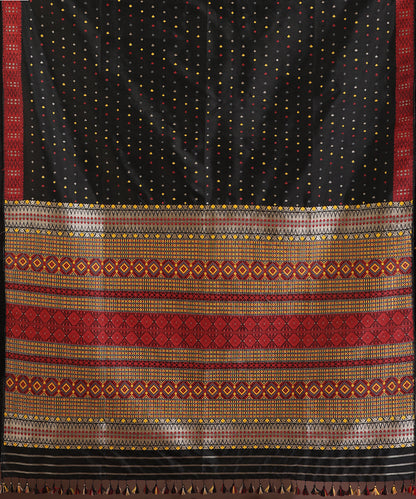 Black_Handloom_Pure_Mulberry_Silk_Myrobalan_Dye_Saree_With_Multicolour_Booti_WeaverStory_06