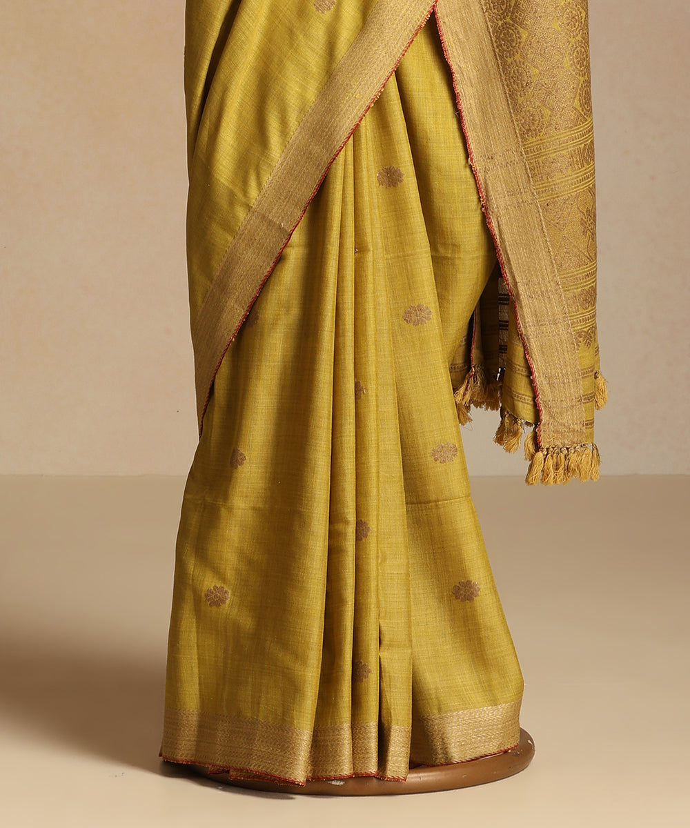 Pista_Handloom_Pure_Eri_Silk_Onion_Peel_Dye_Saree_With_Red_Selvedge_WeaverStory_03