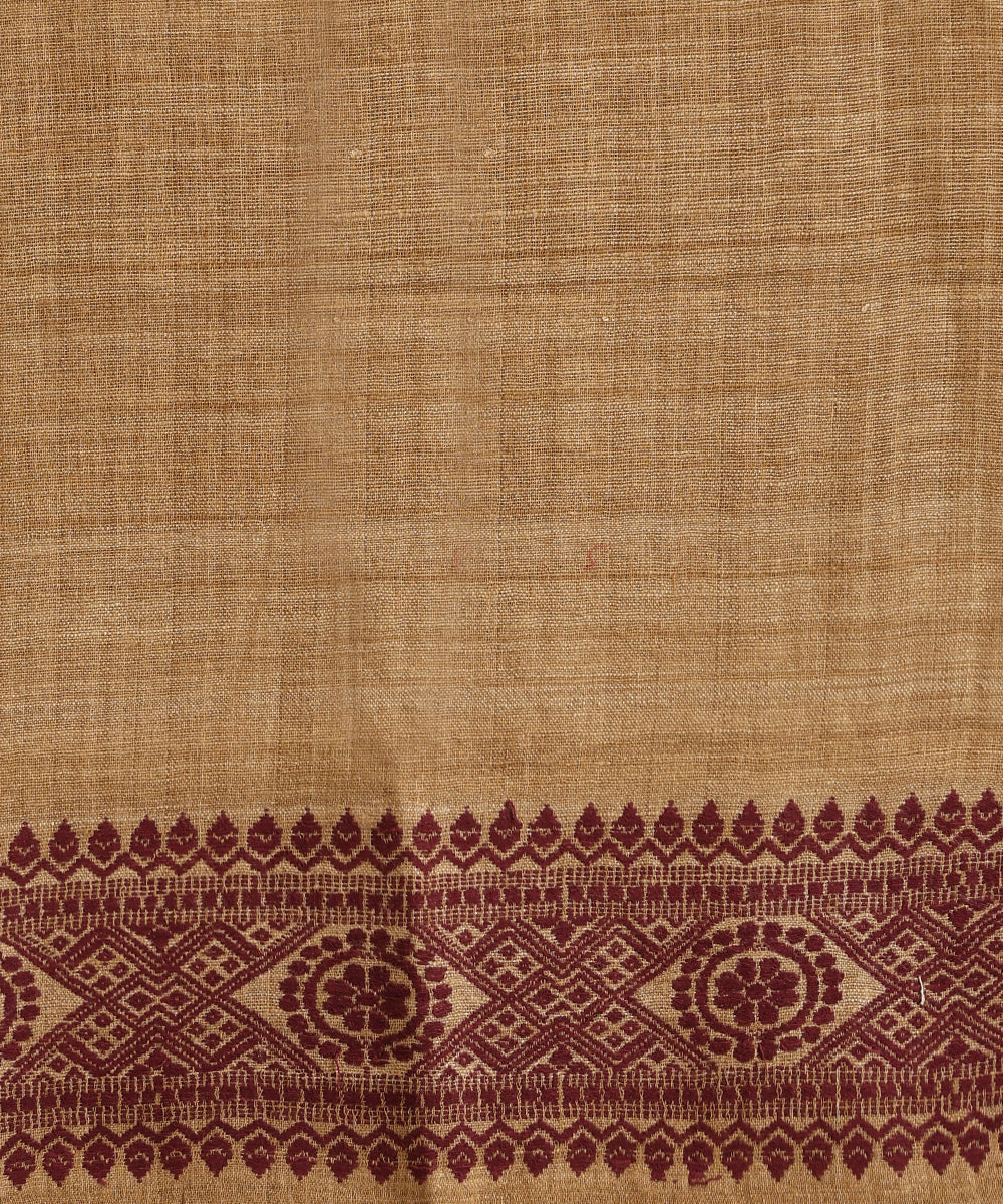 Beige_Handloom_Pure_Eri_Silk_Tea_Pluff_Dye_Saree_With_Maroon_Meena_Flowers_WeaverStory_06