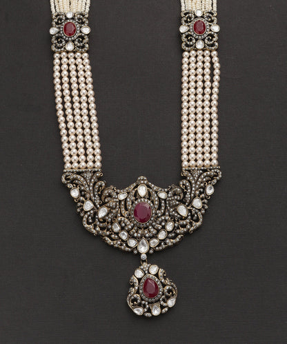 Dhairya_Handcrafted_Silver_Alloy_Necklace_With_Moissanite_Polki_And_Pearls_WeaverStory_03