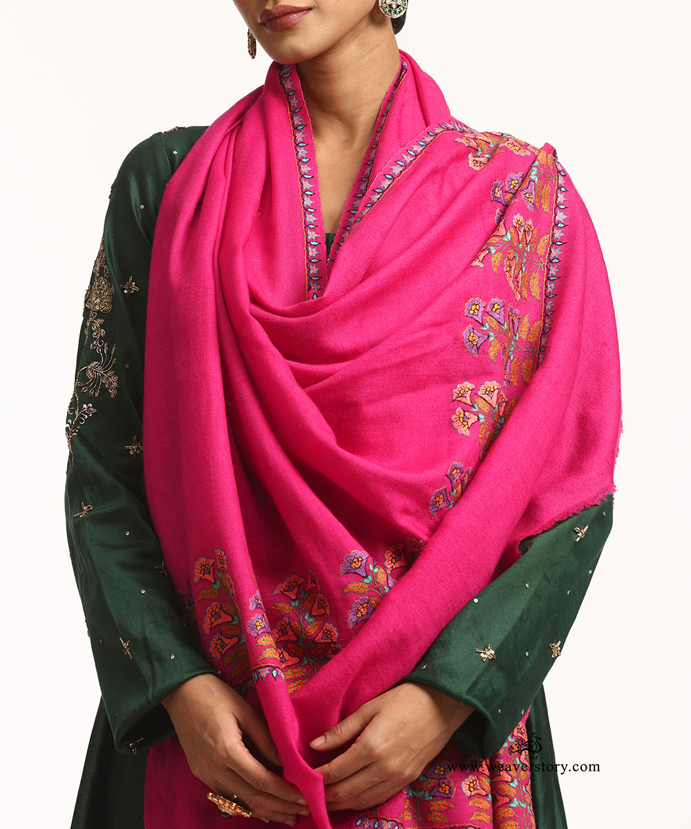 Fuschia Handwoven Pure Pashmina Shawl with Floral Bunches on the Pallu