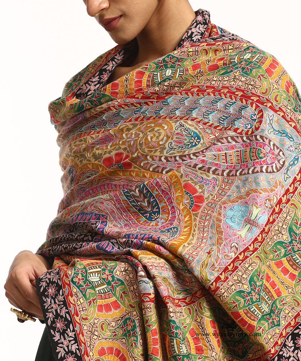 Beige And Black Handwoven Unisex Pure Pashmina Shawl With Kalamkari And Soznikari