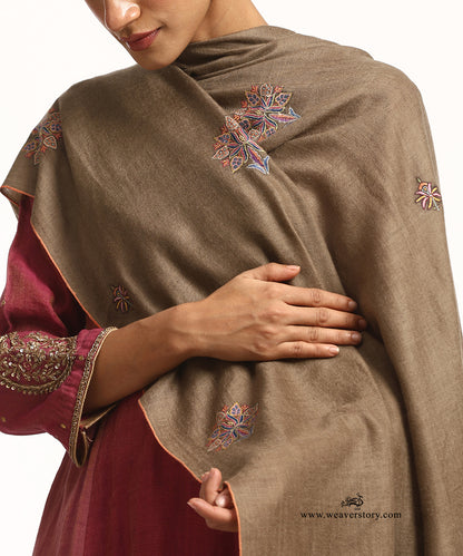 Natural Brown Handwoven Pure Pashmina Shawl With Soznikari Boota