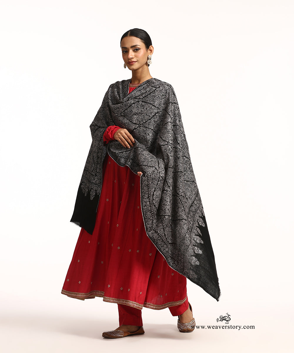 Black Pure Pashmina Shwal With White Sozinikari Jaal