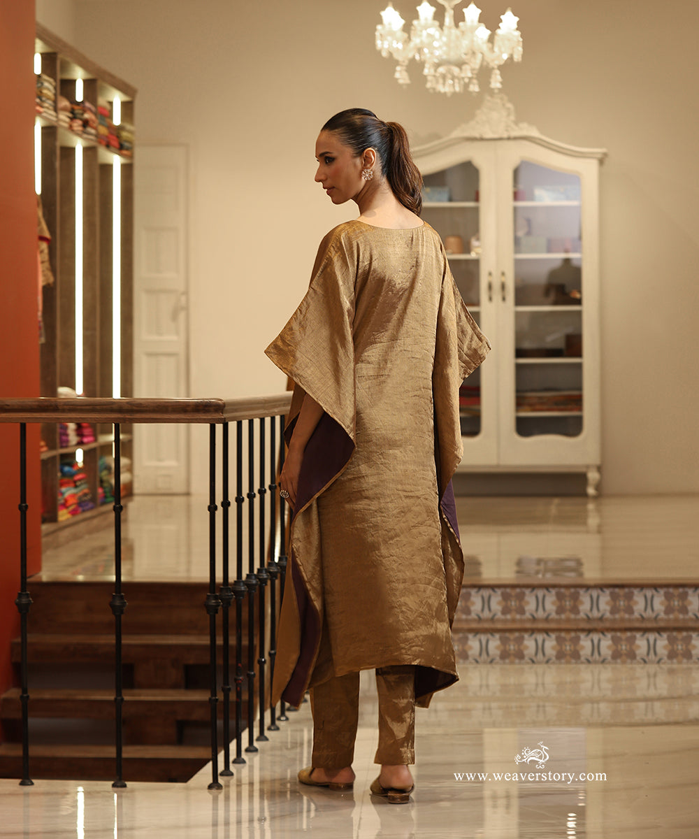 Handloom Gold Tissue Collared V-Neck Princess Line Kurta with Pants (Copy)