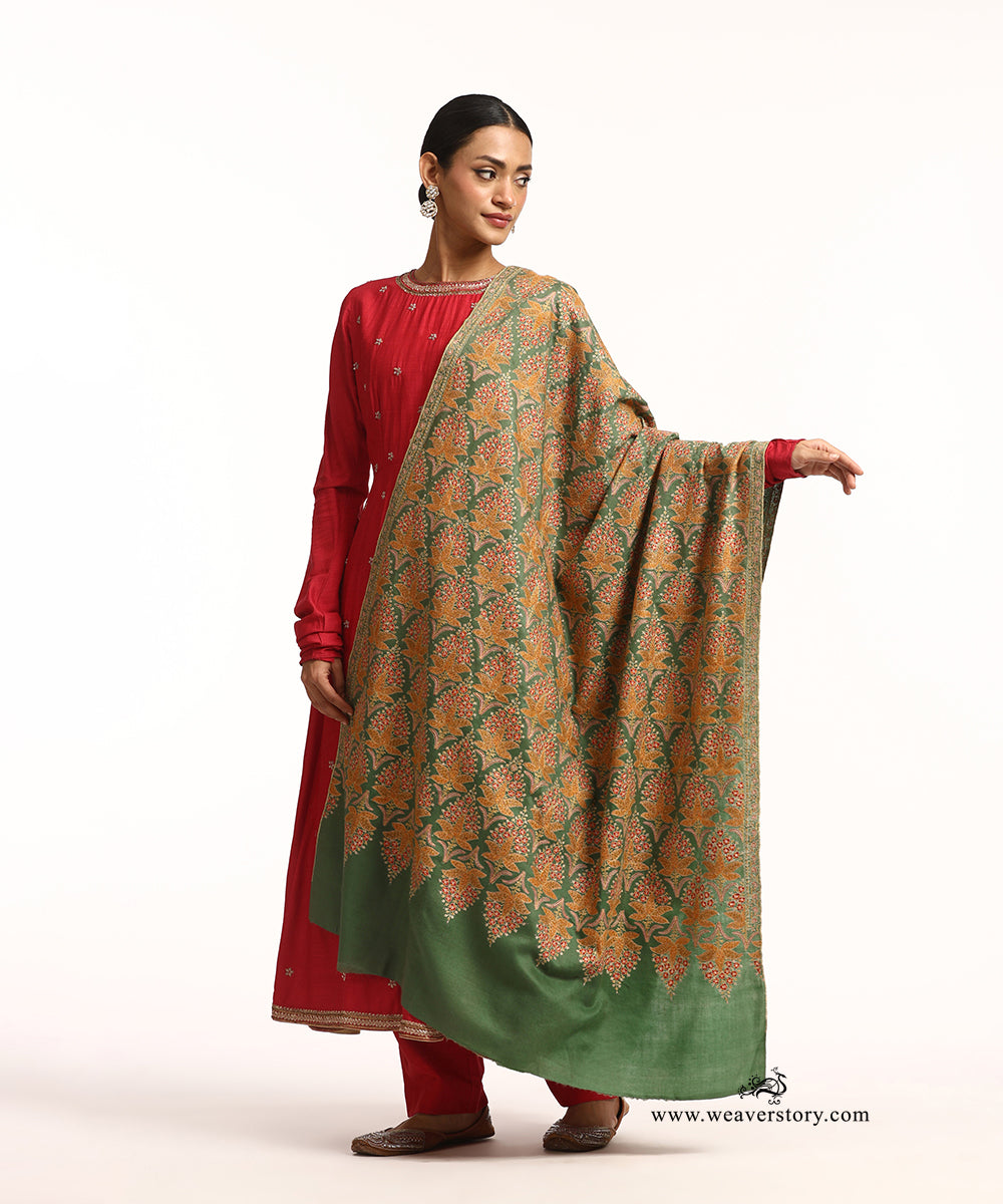 Sage Green Handwoven Pure Pashmina Jamawar Shawl With Sozni Kari