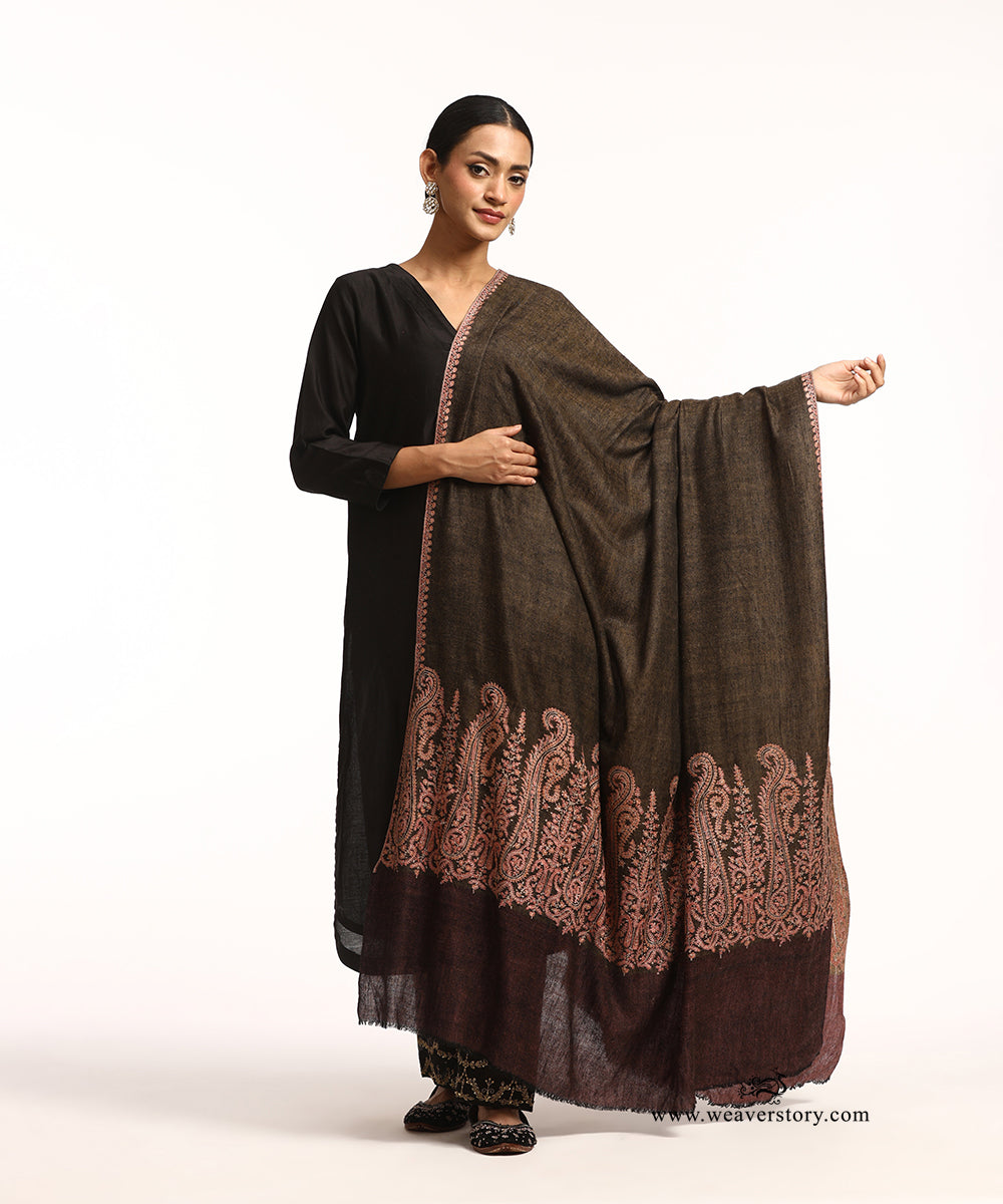 Black Handwoven Pure Pashmina Reversible Shawl With Sozni Kari Embroidery