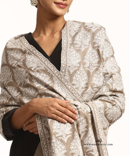 Beige Handwoven Pure Pashmina Shawl with soznikari