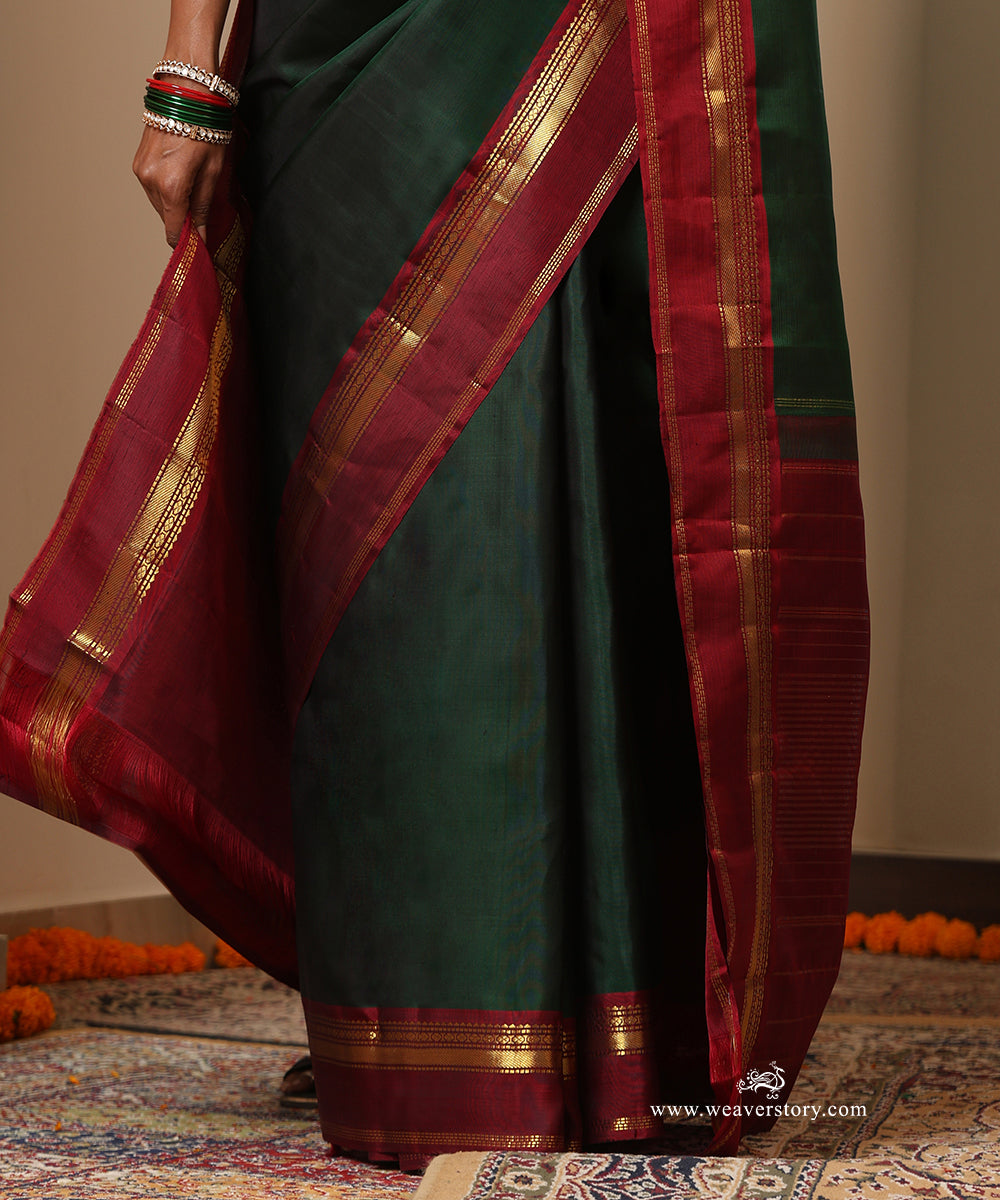 Bottle Green Handloom Plain Pure Silk Kanjivaram Saree With Wine Border