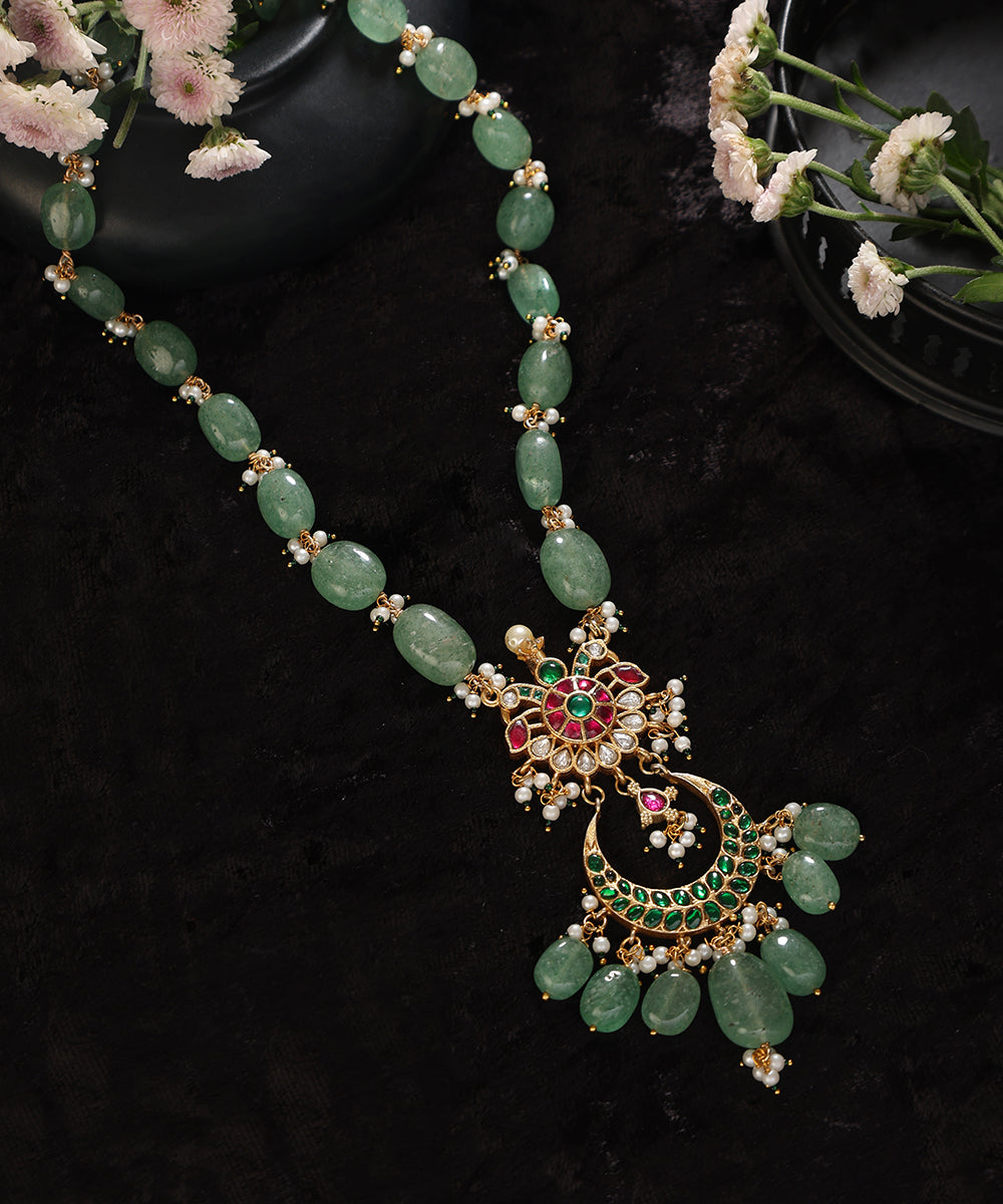 Parthika_Handcrafted_Green_Necklace_With_Semi_Precious_Stones_WeaverStory_01