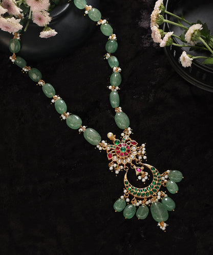 Parthika_Handcrafted_Green_Necklace_With_Semi_Precious_Stones_WeaverStory_01