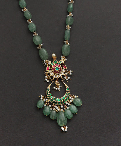 Parthika_Handcrafted_Green_Necklace_With_Semi_Precious_Stones_WeaverStory_03