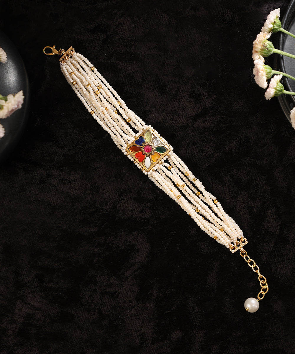 Smitakshi_Handcrafted_Bracelete_With_Semi_Precious_Stones_And_Pearls_WeaverStory_01