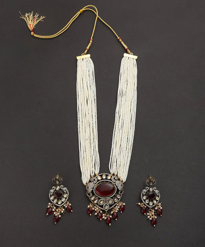 Trayi_Handcarfted_Necklace_Set_With_Pearl_Strings_And_Semi_Precious_Stones_WeaverStory_02