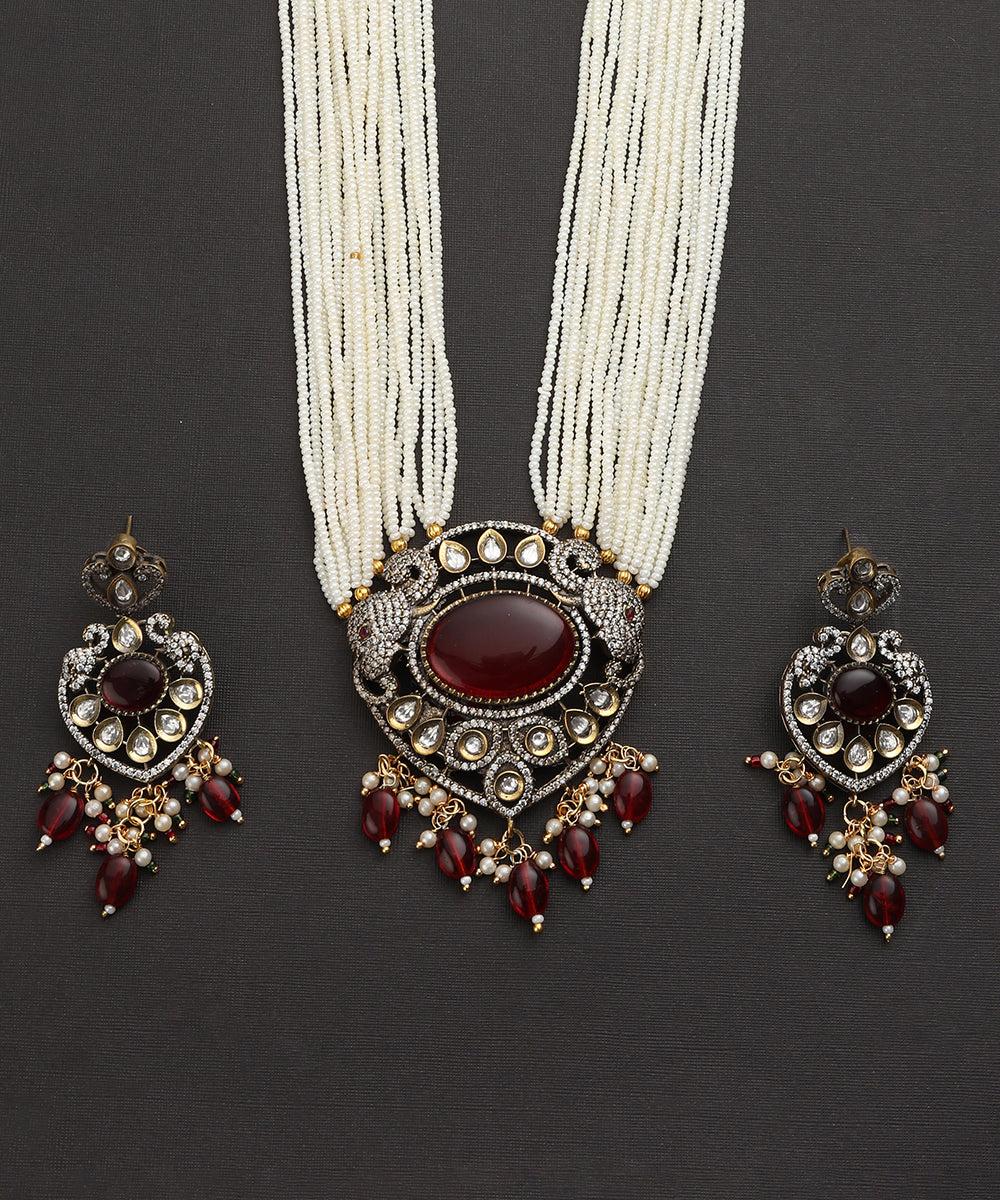 Trayi_Handcarfted_Necklace_Set_With_Pearl_Strings_And_Semi_Precious_Stones_WeaverStory_04