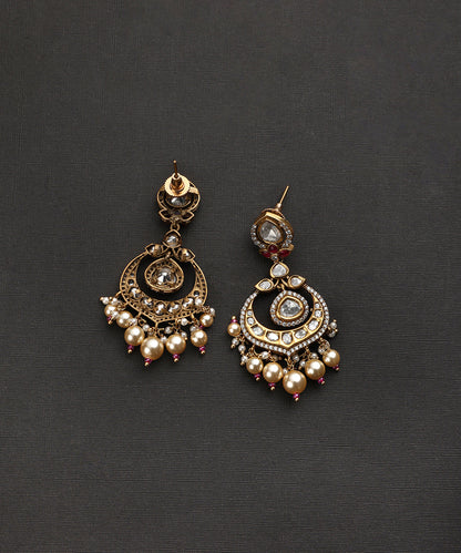 Varya_Handcarfted_Chandbali_With_Semi_Precious_Stones_And_Pearls_WeaverStory_03