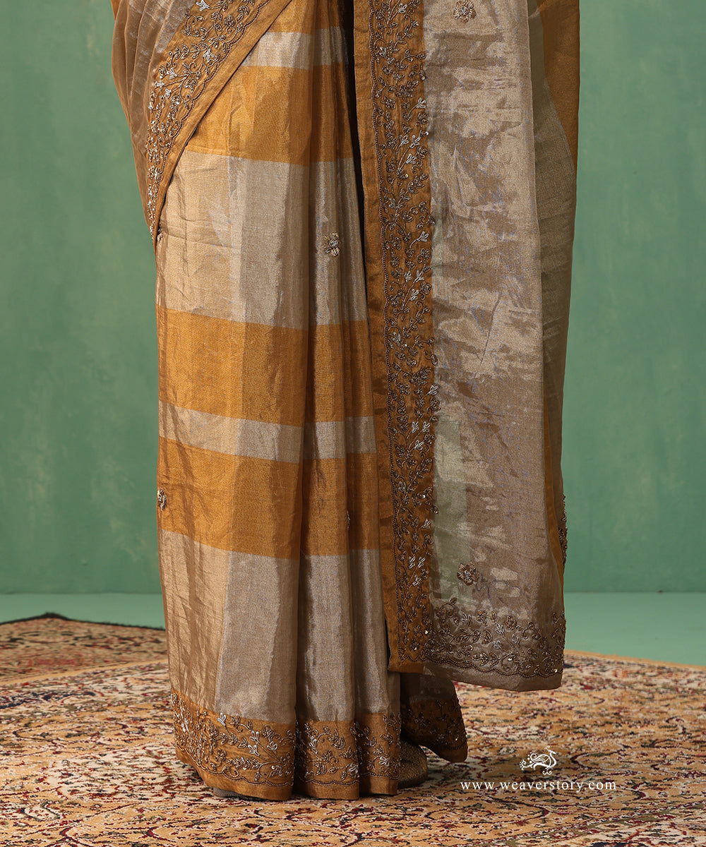 Gold-And-Silver-Tissue-Chanderi-Silk-Saree-With-Scallop-Hand-Embroidery_WeaverStory_03