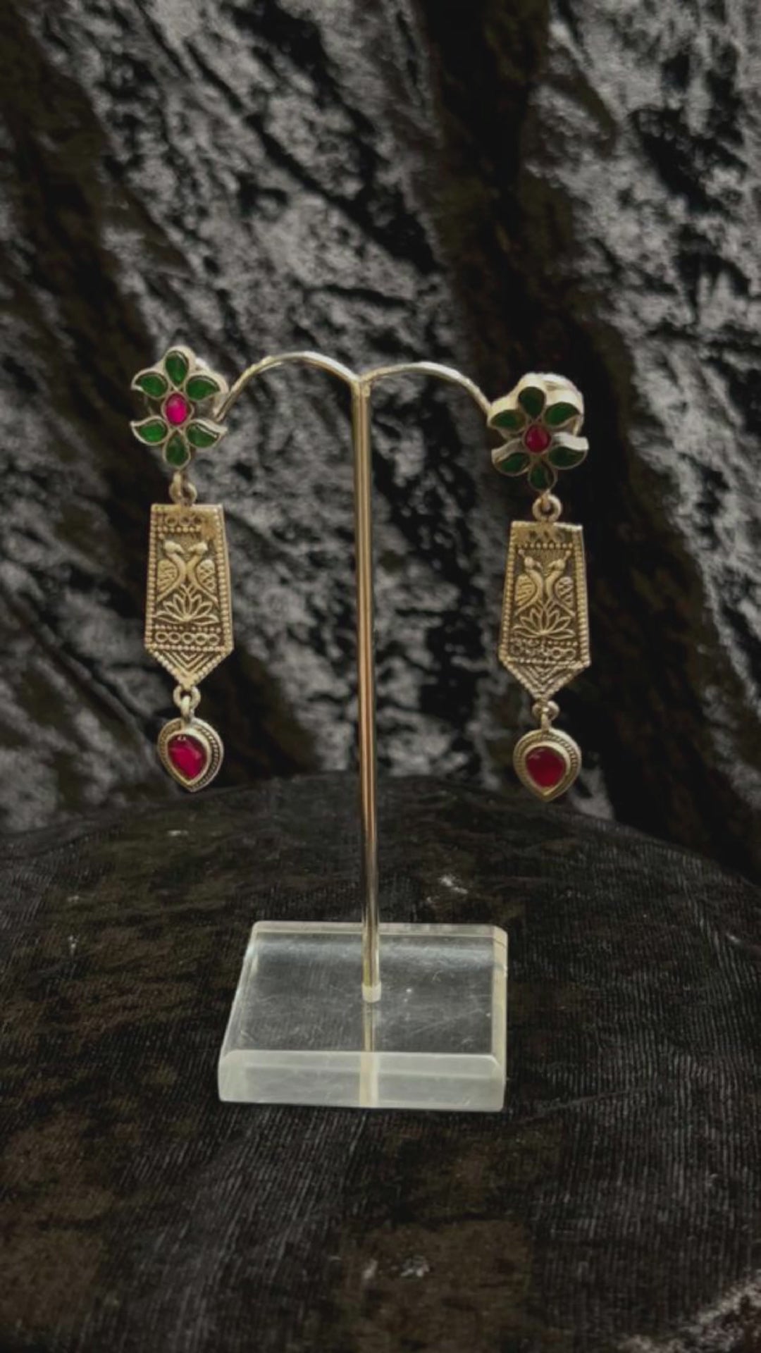 Pavel_Handcrafted_Oxidised_Pure_Silver_Earrings_With_Peacock_Motifs_WeaverStory_04