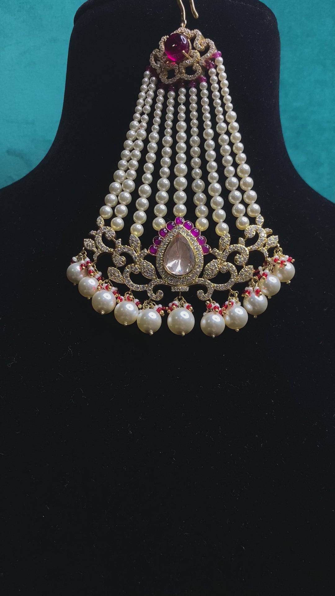 Naitee Handcrafted Pure Silver Pasa With Moissanite Polki And Pearls