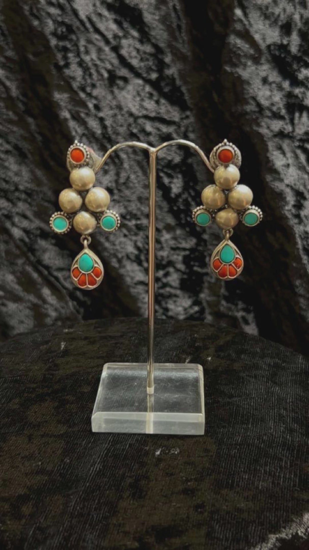 Chimlin_Turquoise_Handcrafted_Oxidised_Pure_Silver_Kundan_Earrings_WeaverStory_04