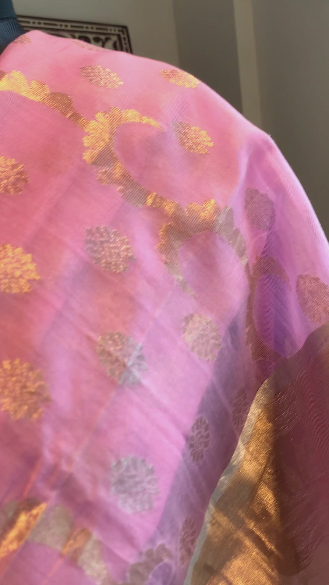 Pink Handloom Classic Floral Jaal Soft Cotton Silk Chanderi Saree