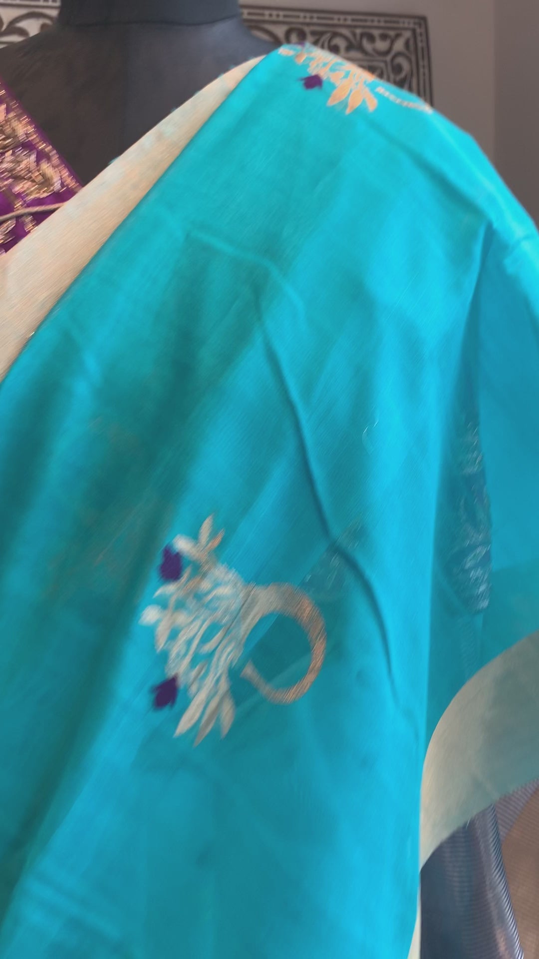 Turquoise Blue Handloom Trumpet Motif Cotton Silk Chanderi Saree