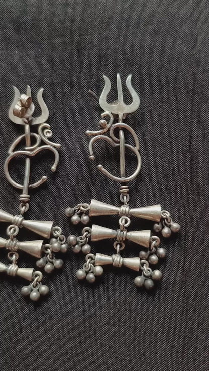 Safwan Handcrafted Oxidised Pure Silver Trishul Earrings
